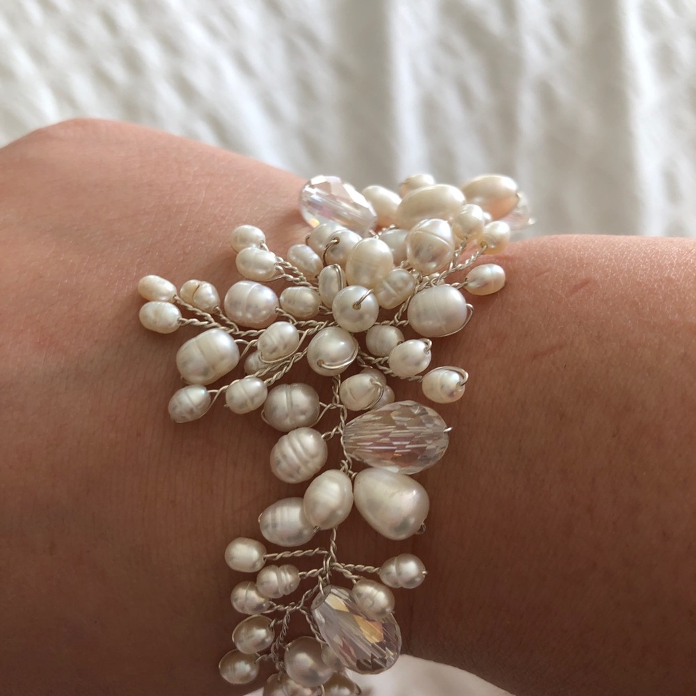 Pearl bead bracelet